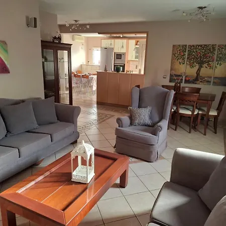 펜션 Mesoloras Valley View *