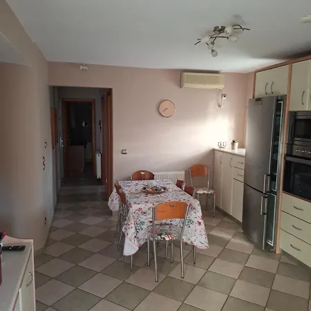 Prázdninový dům Mesoloras Valley View *